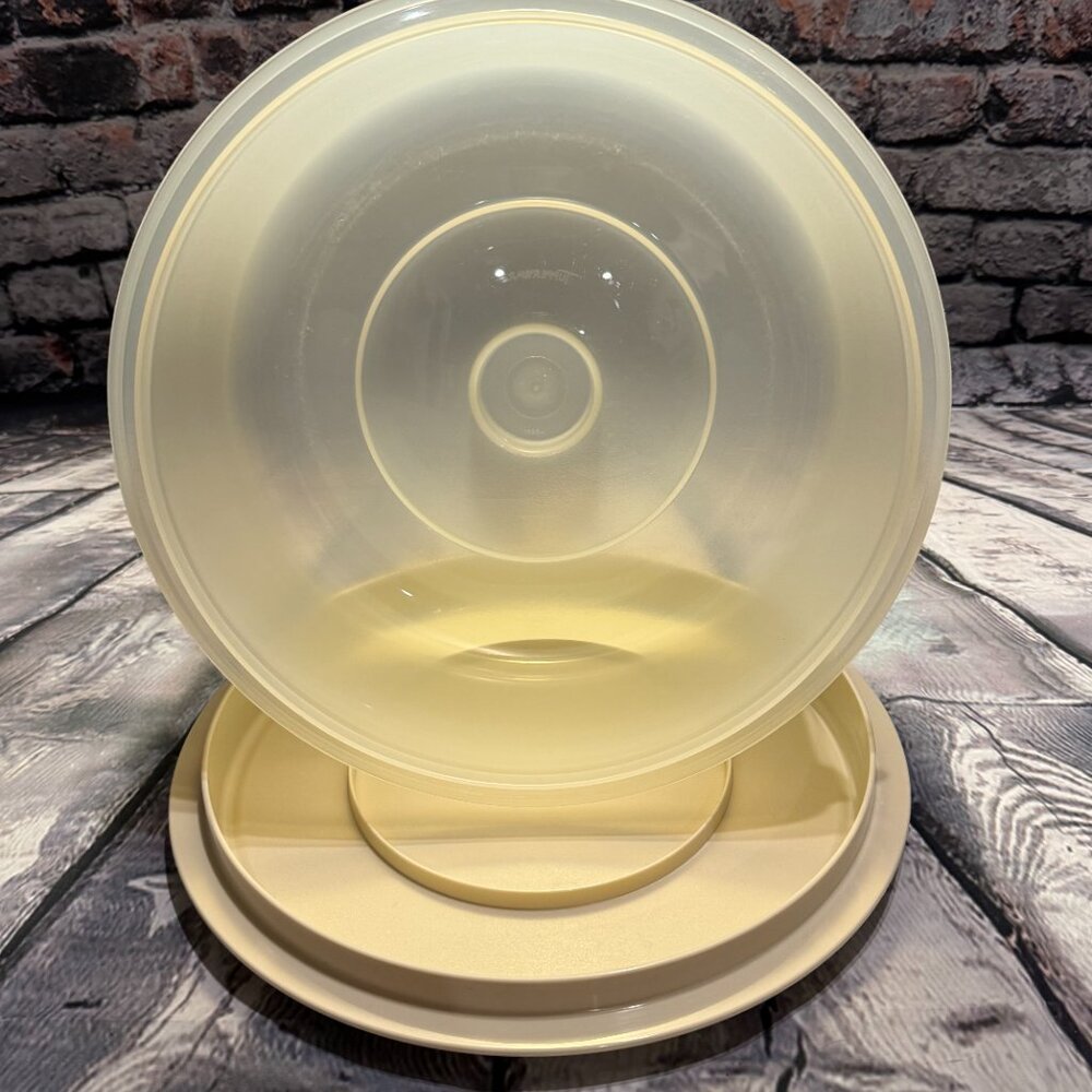Vintage Tupperware Round Cake\Dessert\Snack Carrier Retro Kitchen Storage - Picture 7 of 10